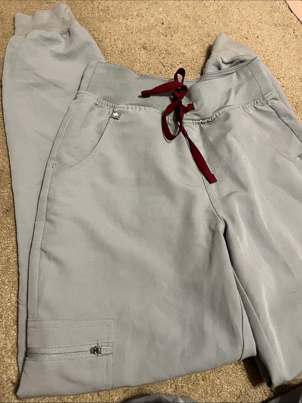 Figs Scrub Set in Light Gray - Picture 6 of 11